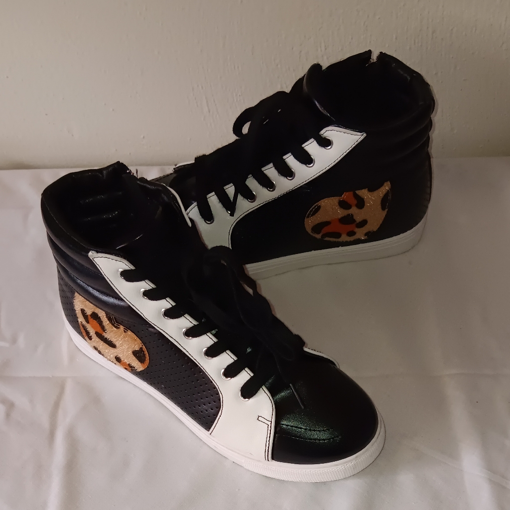 Comfort Est 1946 Brand Sneakers Vgc
